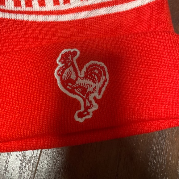SRIRACHA SAUCE LOGO RED WINTER CAP BEANIE WITH POM POM BALL KNIT NWT - Picture 4 of 8
